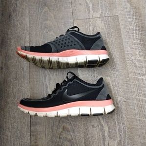 Nike free sneakers